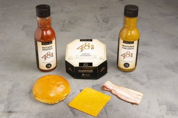 KIT PÃO, CARNE, QUEIJO, BACON, KETCHUP E MOSTARDA - 481 BURGER DE BRISKET (4 UN.) - Imagem 2